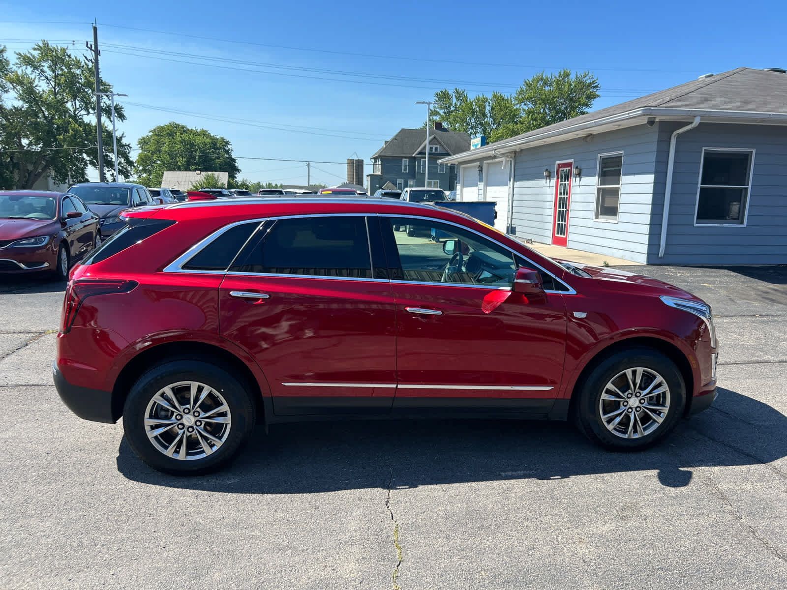 Used 2021 Cadillac XT5 Premium Luxury AWD/4WD image 2