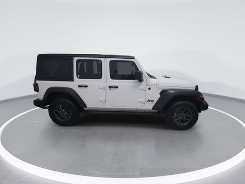 Used 2024 Jeep Wrangler Unlimited Sport AWD/4WD image 2