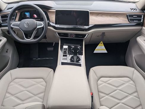 New 2026 Volkswagen Atlas SE image 17