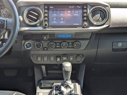Used 2021 Toyota Tacoma TRD Off-Road w/ Technology Package AWD/4WD image 13