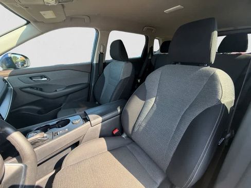 Used 2023 Nissan Rogue SV image 7