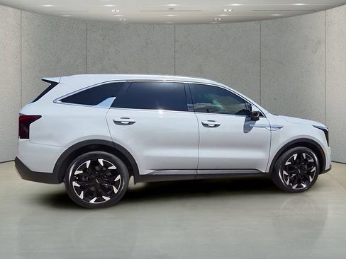 Used 2025 Kia Sorento SX FWD image 55