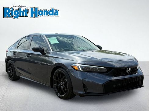 Used 2025 Honda Civic Sport image 10