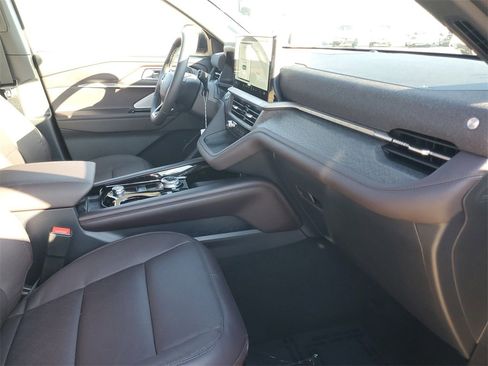 New 2026 Ford Explorer Platinum image 33