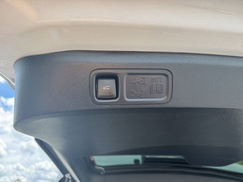 Certified 2024 Ford Expedition Limited RWD image 23