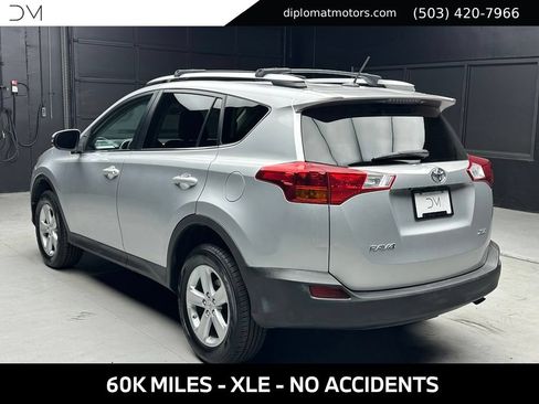 Used 2014 Toyota RAV4 XLE FWD image 5