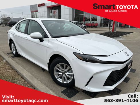 New 2026 Toyota Camry LE image 1