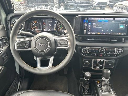 Certified 2024 Jeep Wrangler Sahara w/ Technology Group image 25