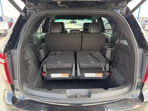Used 2014 Ford Explorer XLT w/ Equipment Group 202A AWD/4WD image 9