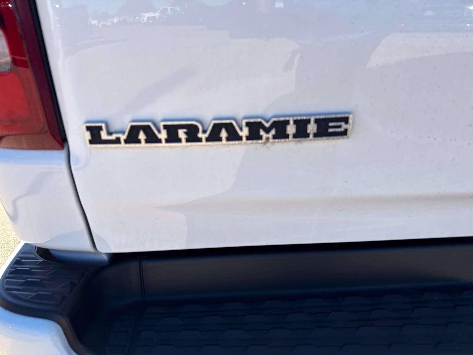 Used 2022 RAM 1500 Laramie AWD/4WD image 10