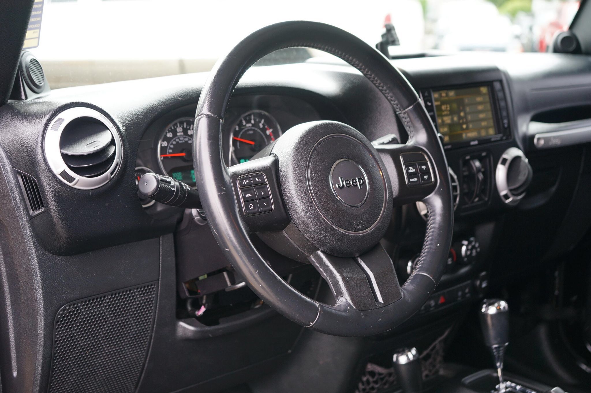 Used 2013 Jeep Wrangler Unlimited Sahara w/ Dual Top Group AWD/4WD image 13