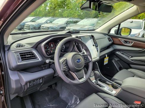 New 2025 Subaru Ascent Touring w/ Popular Package #2 image 9