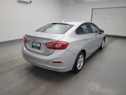 Used 2017 Chevrolet Cruze LT FWD image 9