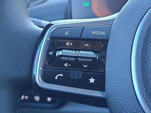 New 2026 Kia Carnival EX FWD image 37