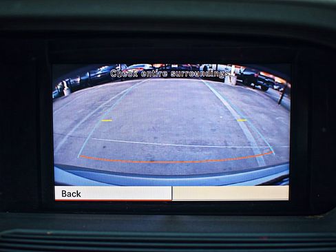 Used 2013 Mercedes-Benz S 550 image 32