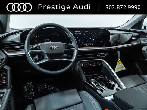 Used 2025 Audi Q5 Premium Plus w/ Premium Plus AWD/4WD image 5