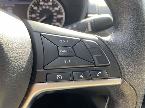 Used 2024 Nissan Altima 2.5 SV image 18