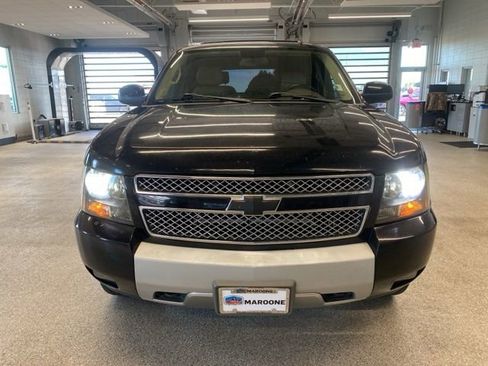 Used 2009 Chevrolet Tahoe LT w/ Suspension Package, Off-Road AWD/4WD image 2