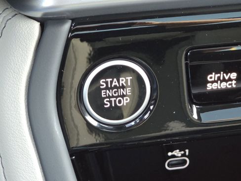 New 2025 Audi Q5 Prestige image 13