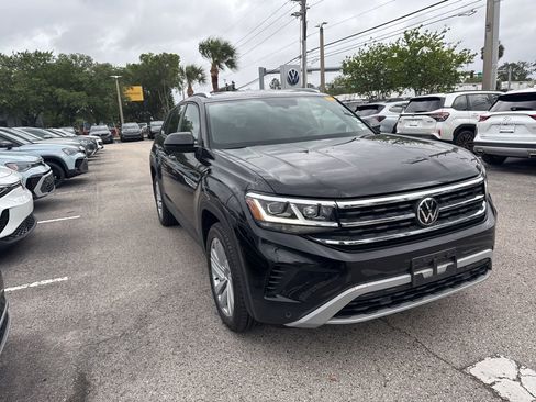 Certified 2023 Volkswagen Atlas Cross Sport SE image 6