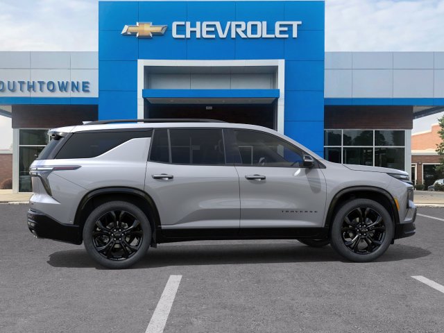 New 2027 Chevrolet Traverse RS w/ LPO, Floor Liner Package FWD image 5