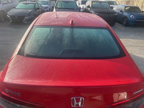 Used 2023 Honda Civic Sport image 8