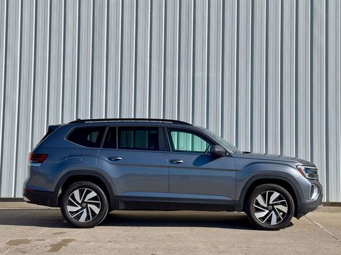 Used 2025 Volkswagen Atlas SE image 7