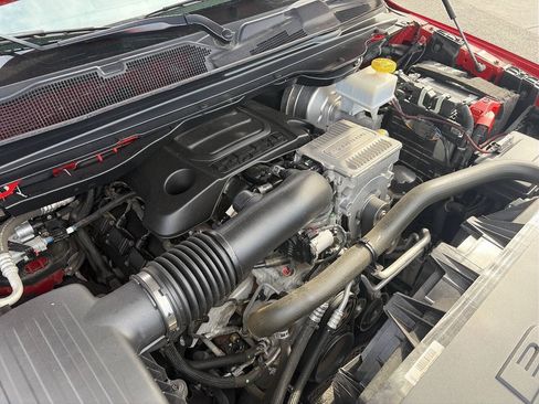 Used 2024 RAM 1500 Laramie AWD/4WD image 16