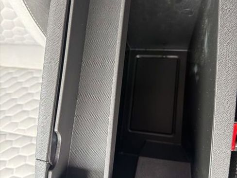 Used 2020 Chevrolet Equinox LT image 23