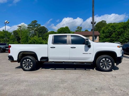 Used 2020 Chevrolet Silverado 2500 Custom w/ Custom Value Package RWD image 2
