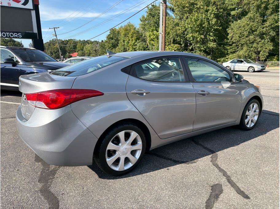 Used 2012 Hyundai Elantra Limited FWD image 6