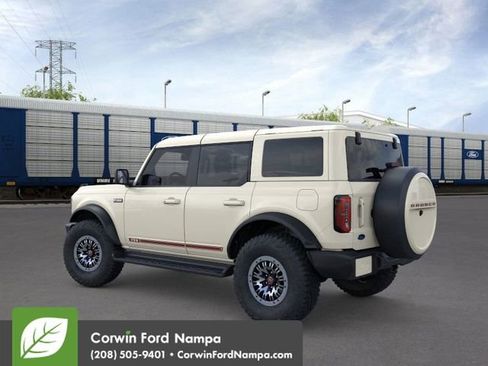 New 2026 Ford Bronco Outer Banks image 5