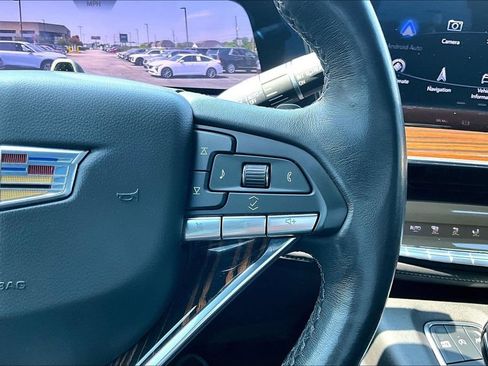Used 2023 Cadillac Escalade Premium Luxury RWD image 12