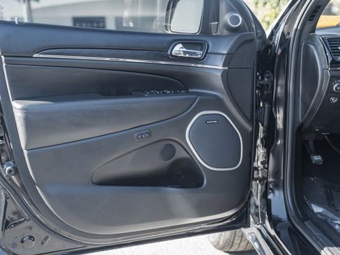 Used 2020 Jeep Grand Cherokee High Altitude image 24