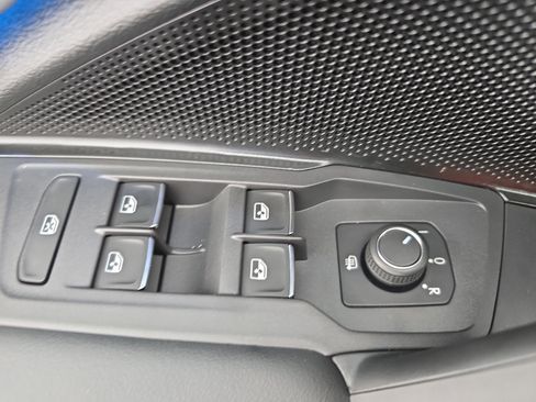 New 2026 Volkswagen Tiguan SE R-Line image 28