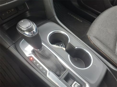 Used 2019 Chevrolet Equinox LT w/ Driver Convenience Package image 19