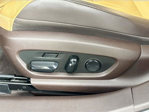 Used 2020 Lexus ES 350 Ultra Luxury w/ Accessory Package 2 FWD image 33