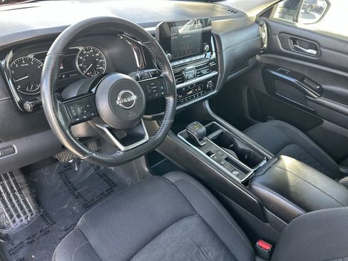 Used 2022 Nissan Pathfinder SV image 26