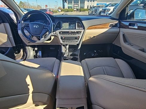 Used 2017 Hyundai Sonata Limited w/ Tech Package 03 image 13