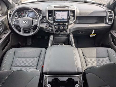 New 2026 RAM 1500 Express AWD/4WD image 19