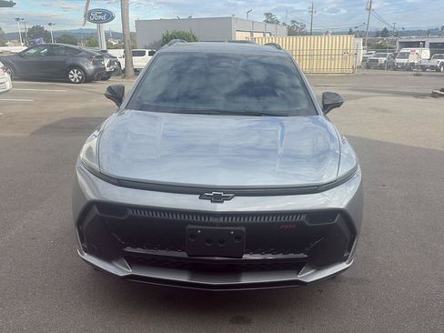 Used 2024 Chevrolet Equinox EV RS AWD/4WD image 8