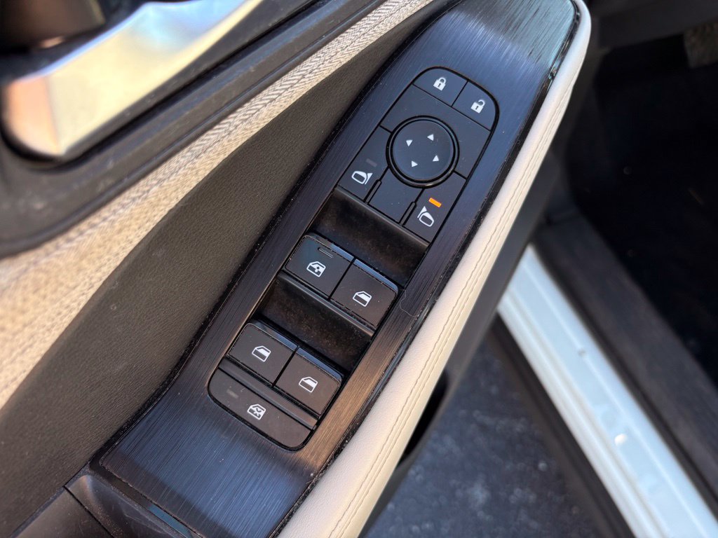 Used 2021 Nissan Rogue SV FWD image 12