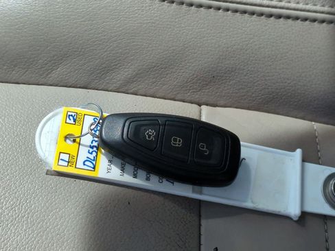 Used 2013 Ford C-MAX SEL FWD image 35