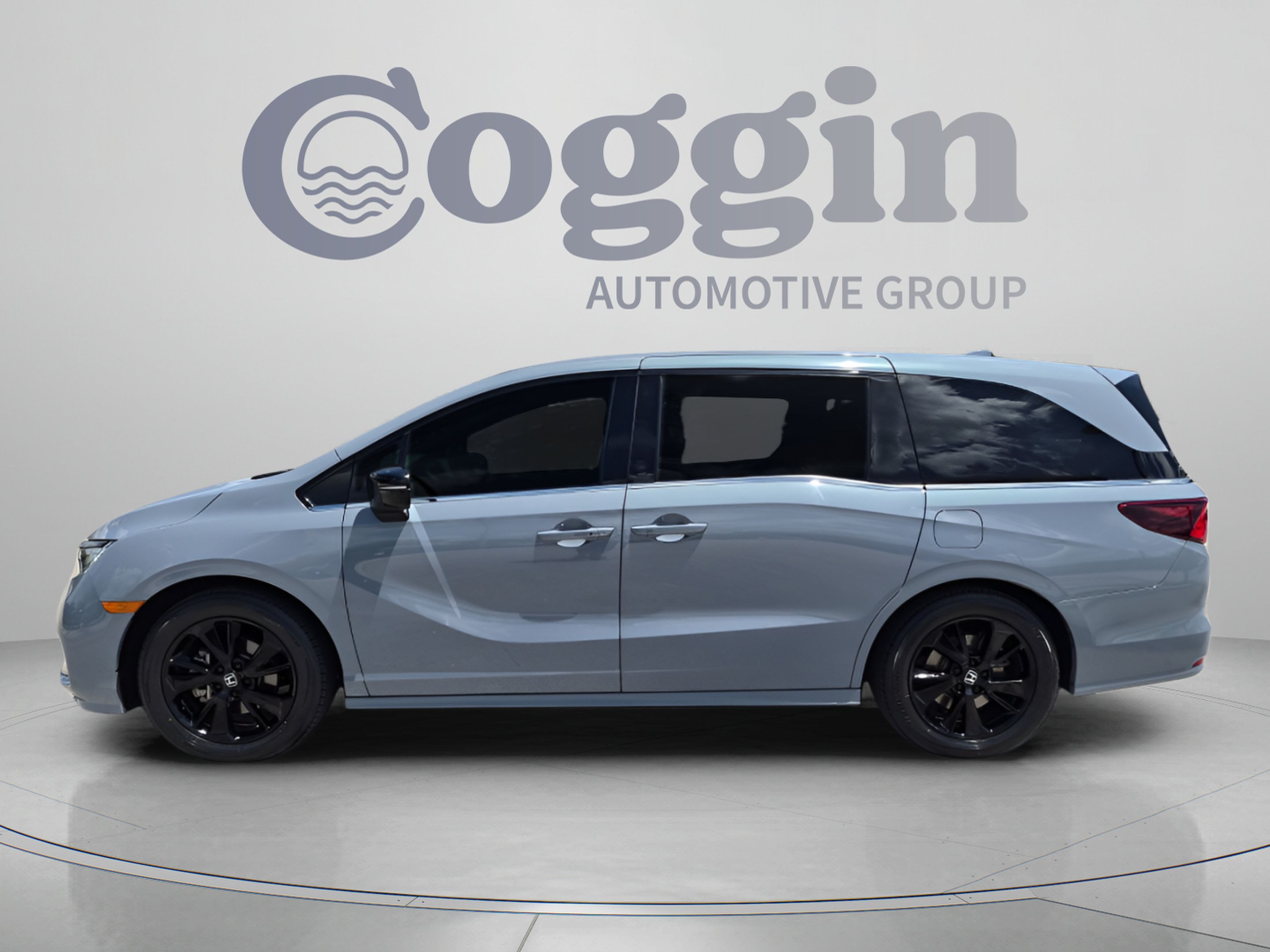 Certified 2024 Honda Odyssey Sport image 3
