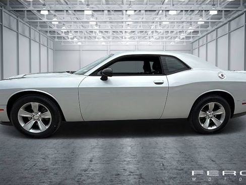 Used 2020 Dodge Challenger SXT RWD image 2