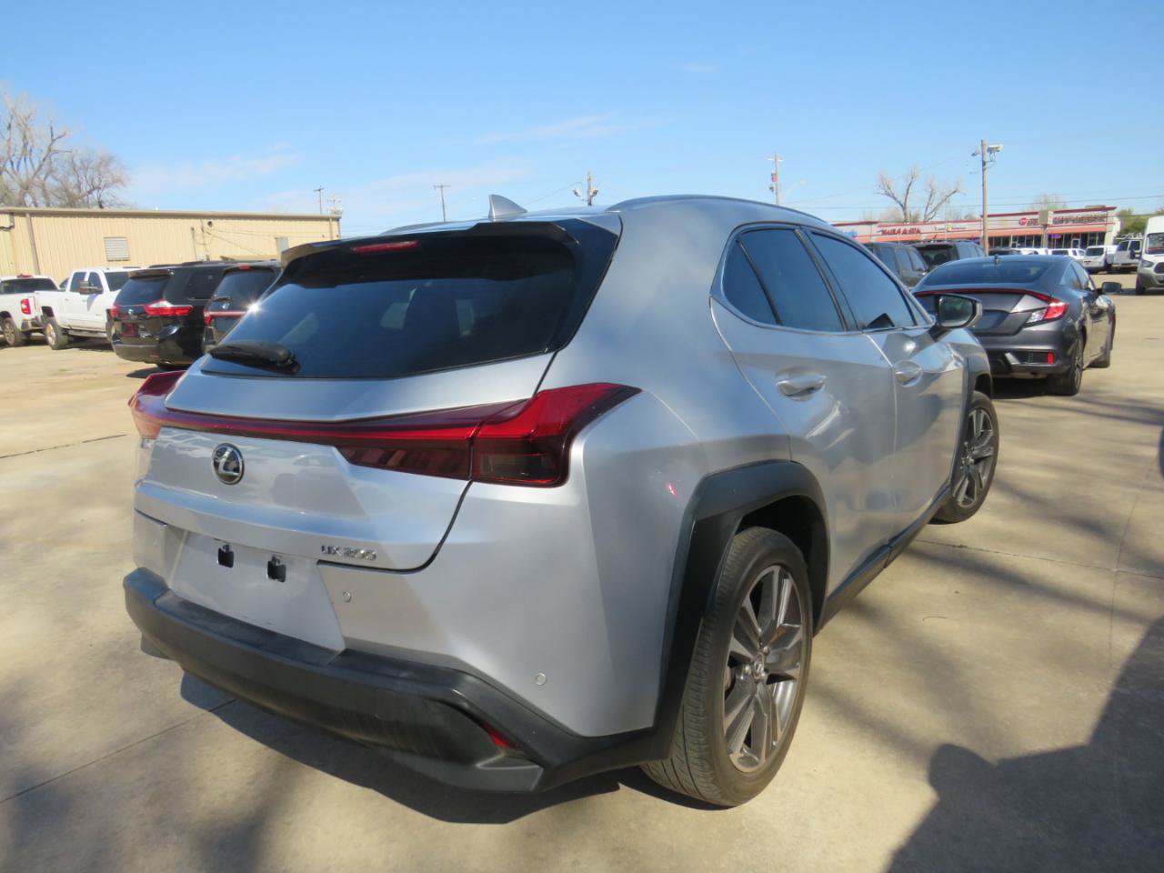Used 2019 Lexus UX 200 FWD image 17