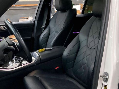 Used 2023 BMW X5 xDrive40i w/ Parking Assistance Package image 27