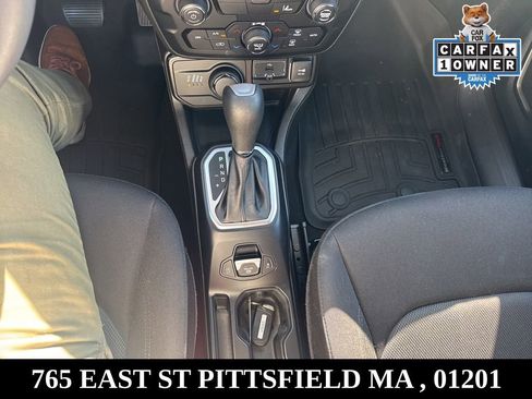 Used 2023 Jeep Renegade Latitude image 20