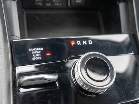 Used 2023 Jeep Grand Cherokee L Limited w/ Luxury Tech Group II image 21