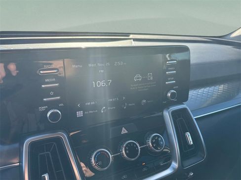 Used 2023 Kia Sorento LX image 24